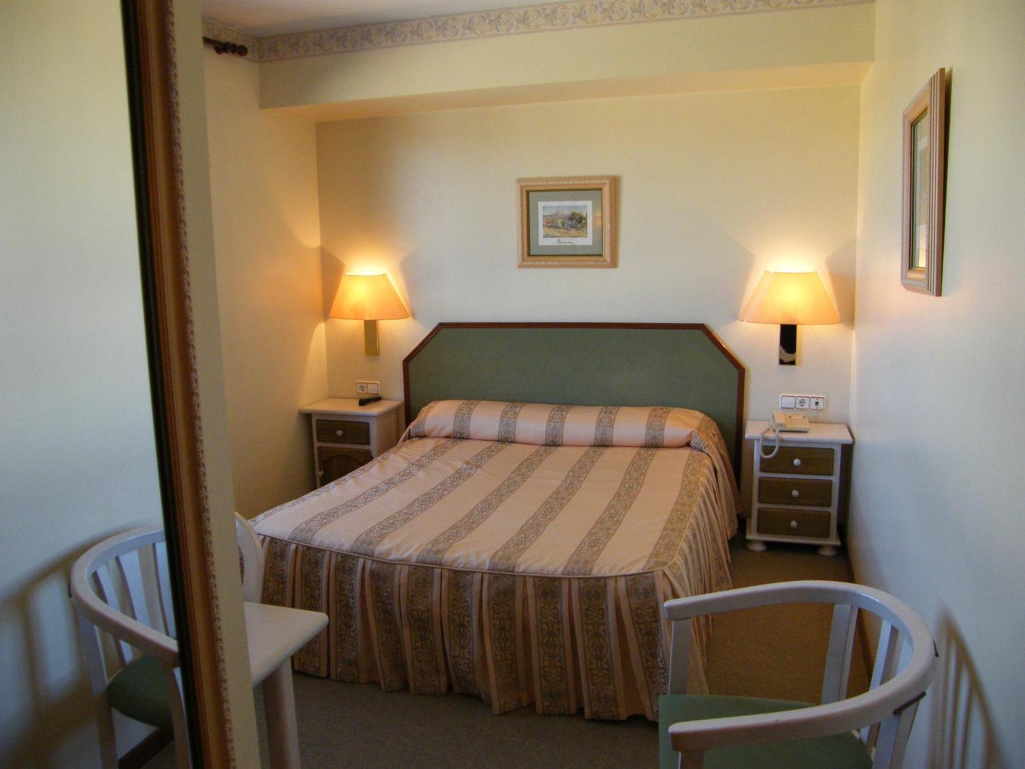 Hotel Magallon 卡斯佩 外观 照片